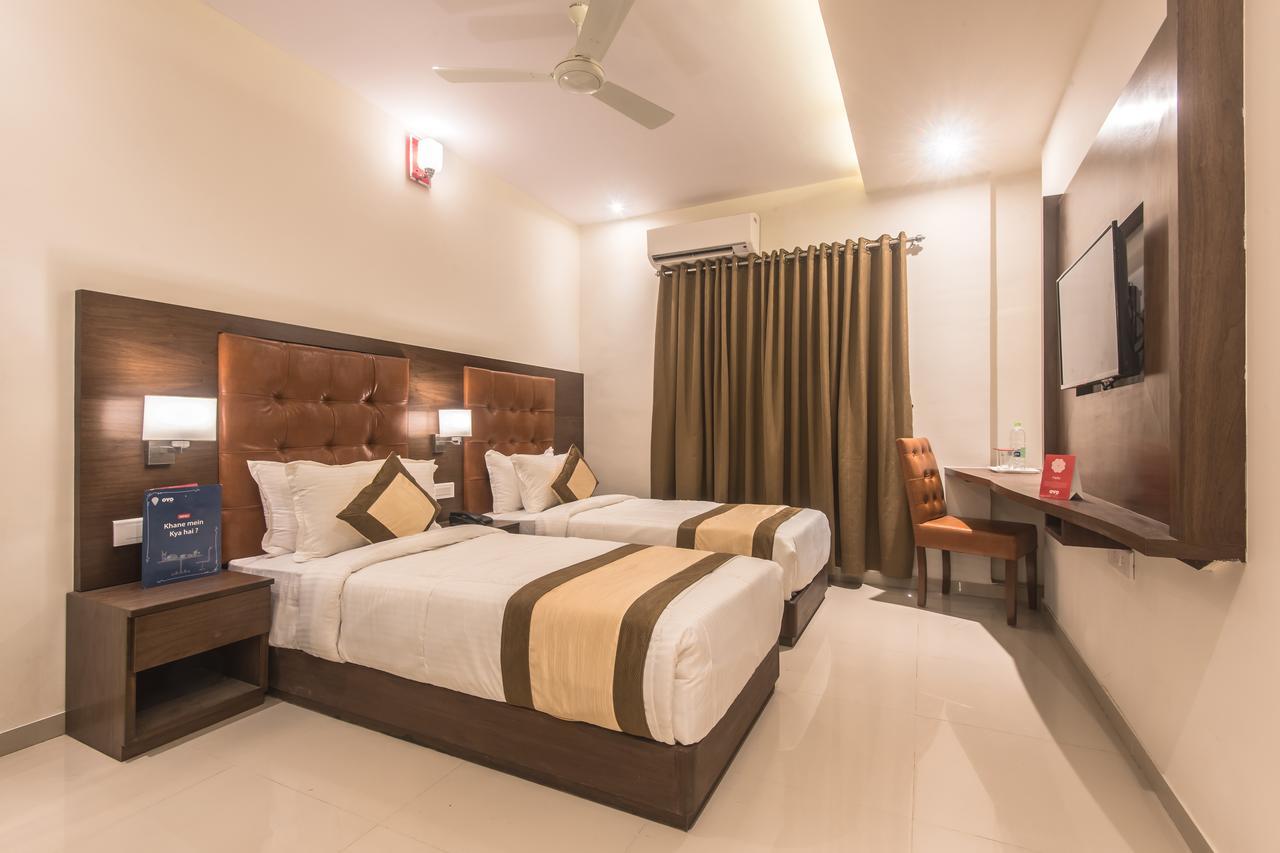 Oyo 9328 Empire Suite Navi Mumbai Ngoại thất bức ảnh