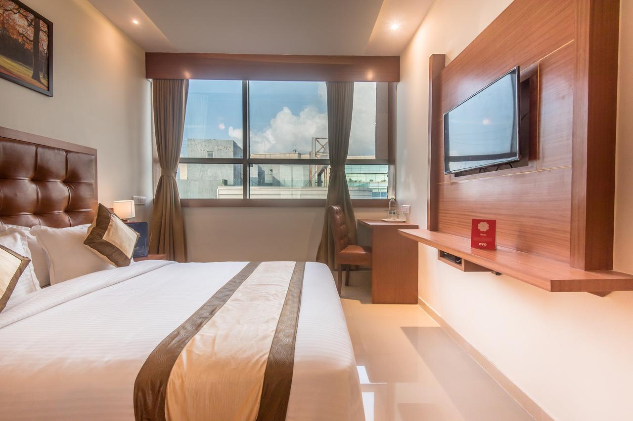 Oyo 9328 Empire Suite Navi Mumbai Ngoại thất bức ảnh